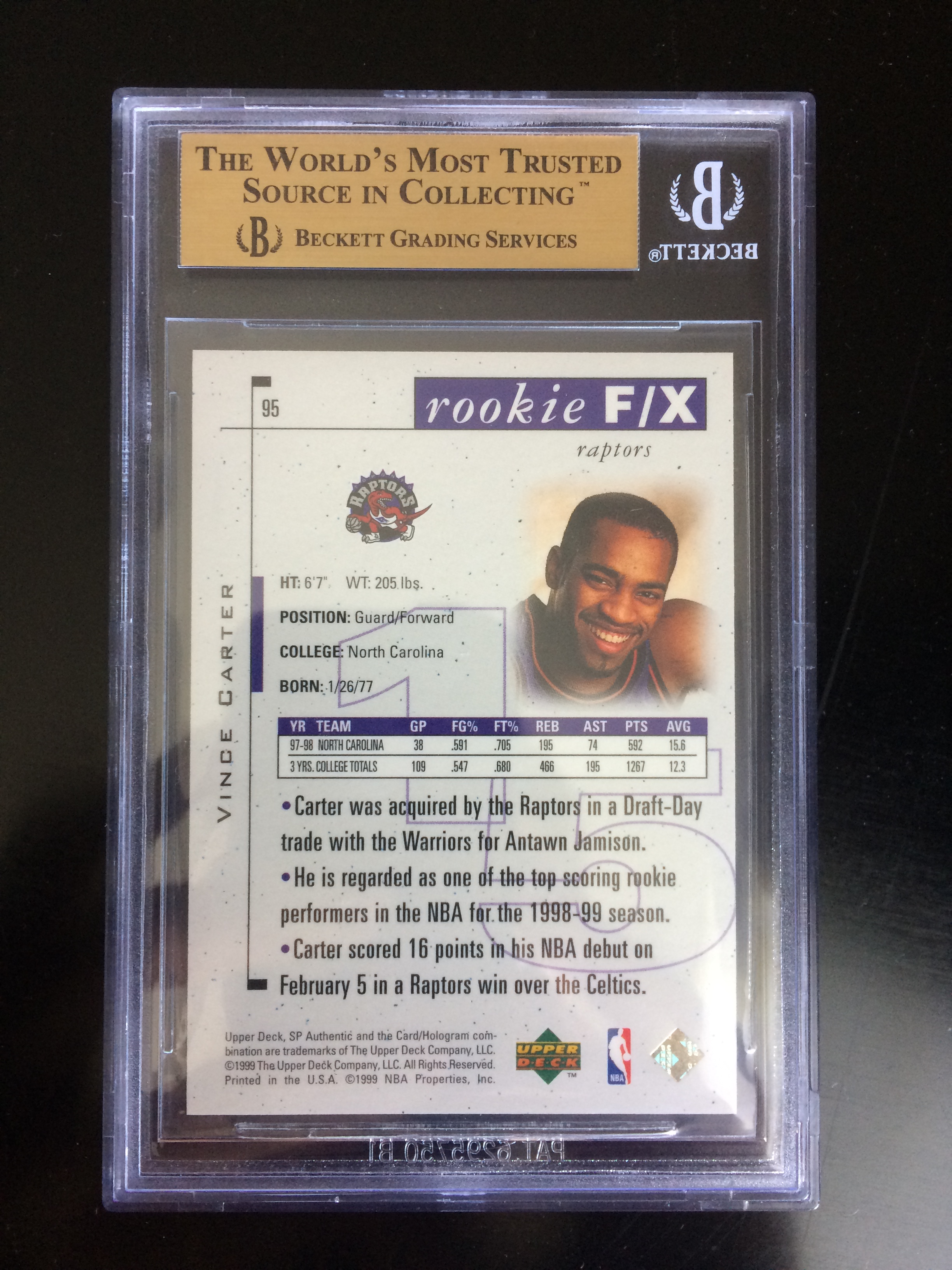 1998-99 SP Authentic #95 Vince Carter Rookie – Cataloged Clutter